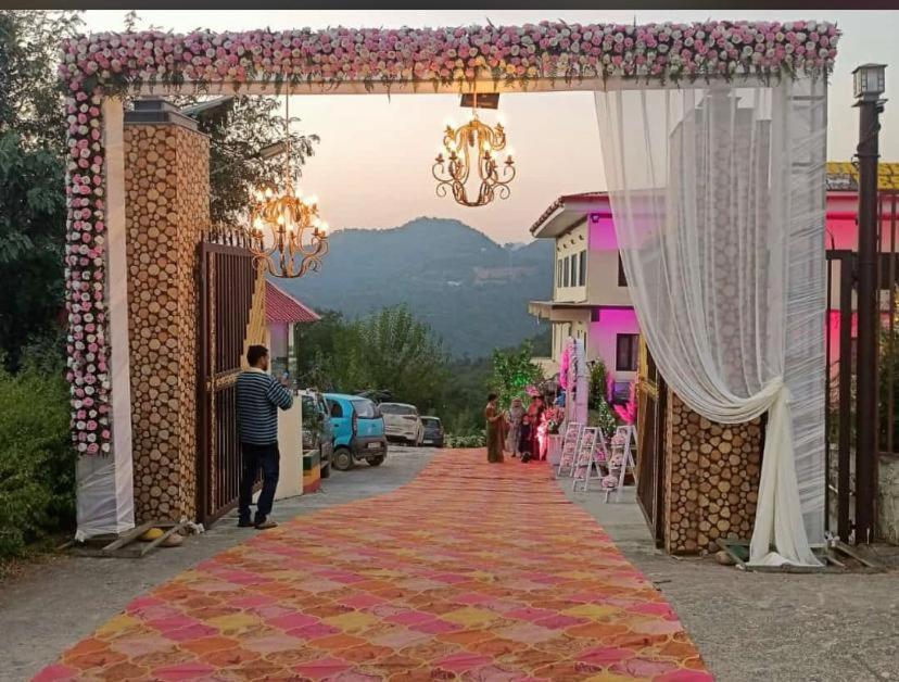 Nakshatra Resort Kunihar Esterno foto