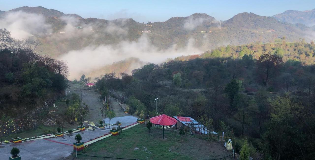 Nakshatra Resort Kunihar Esterno foto