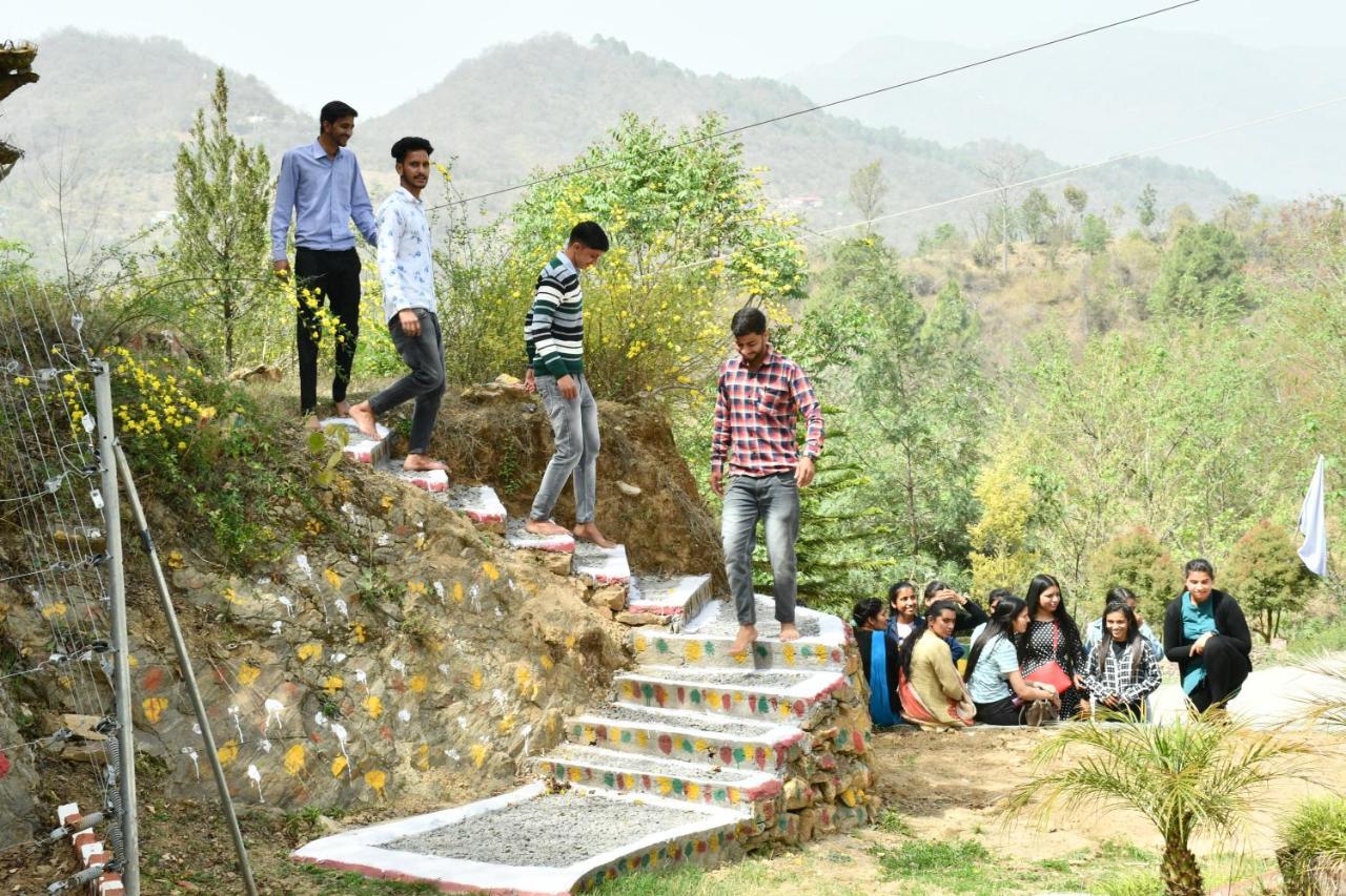Nakshatra Resort Kunihar Esterno foto
