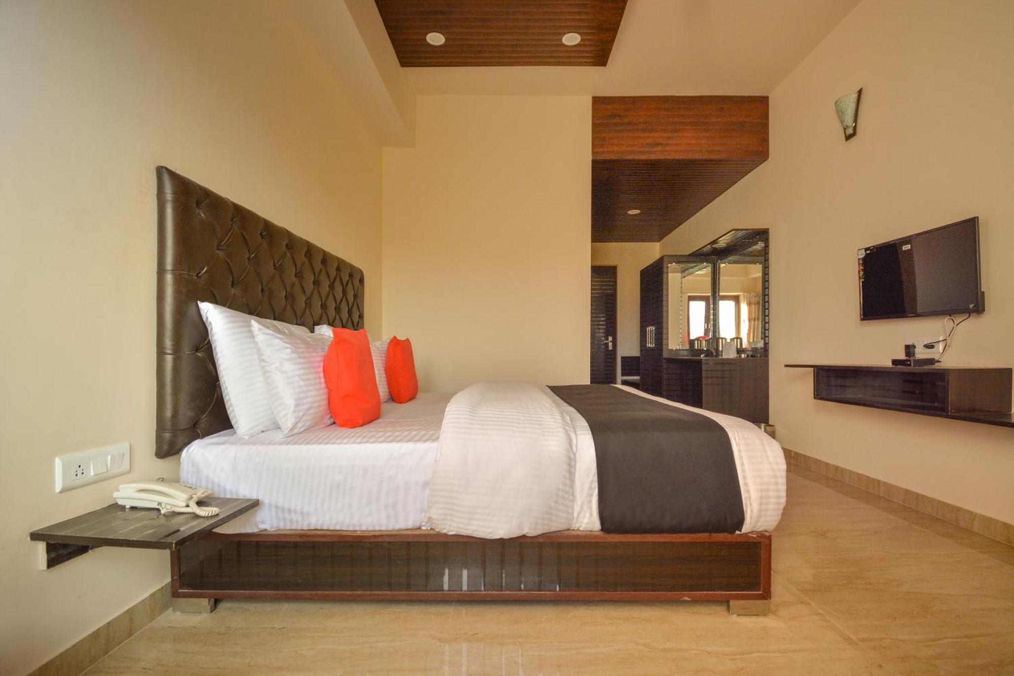 Nakshatra Resort Kunihar Esterno foto