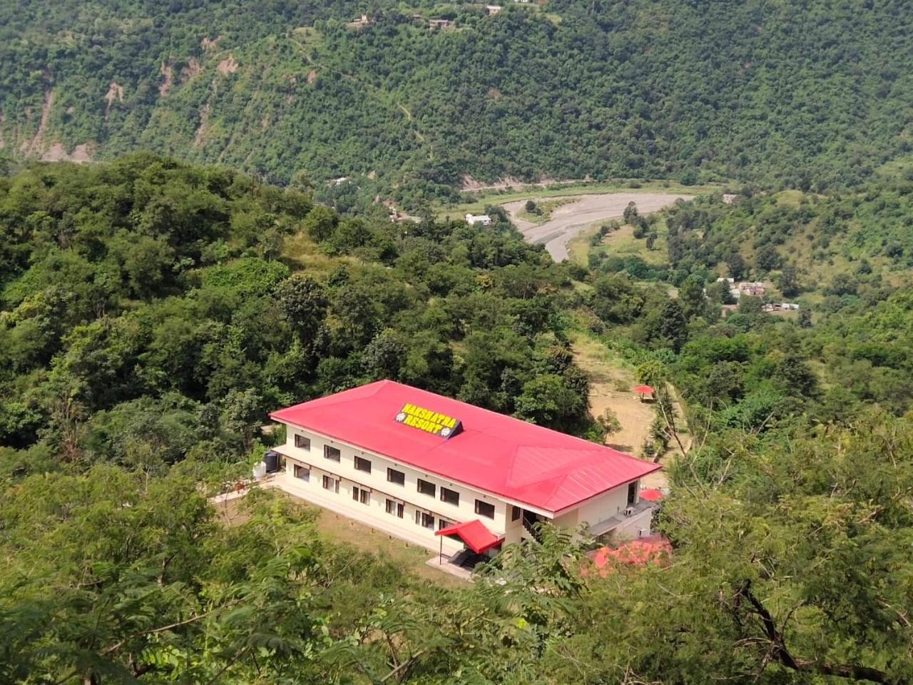 Nakshatra Resort Kunihar Esterno foto