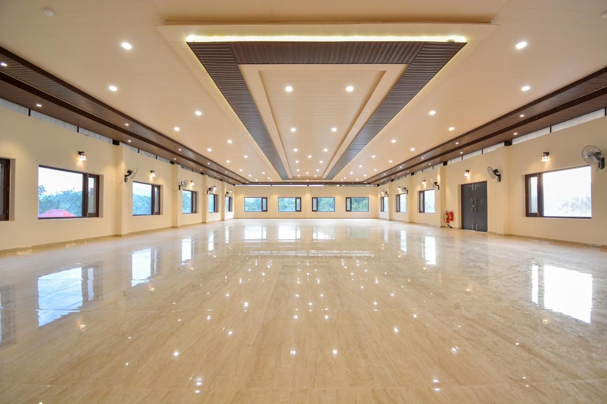 Nakshatra Resort Kunihar Esterno foto