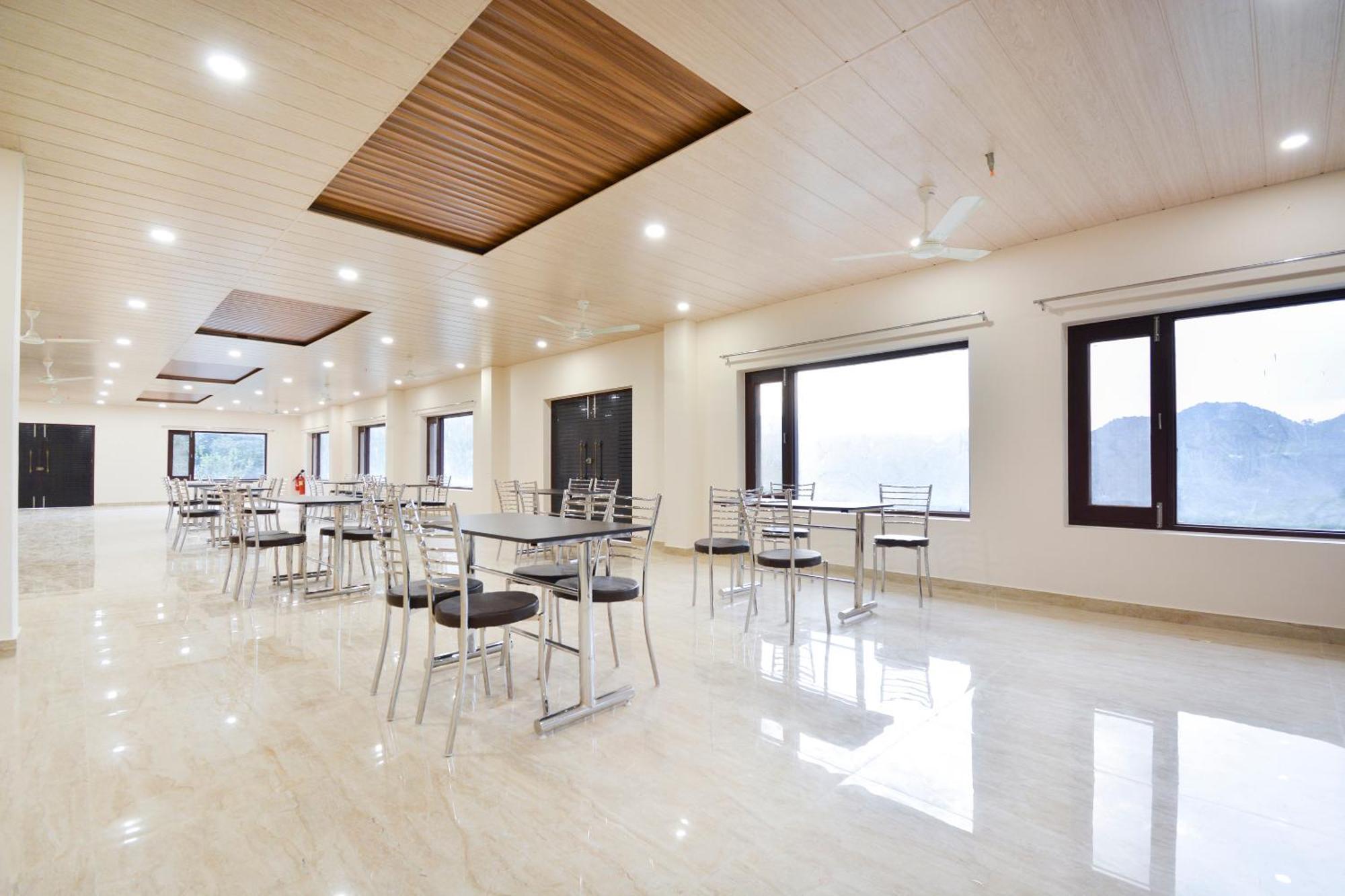 Nakshatra Resort Kunihar Esterno foto