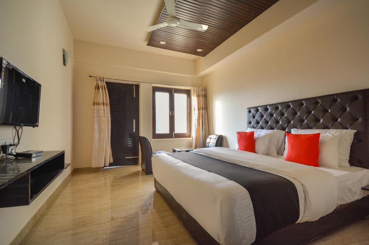 Nakshatra Resort Kunihar Esterno foto