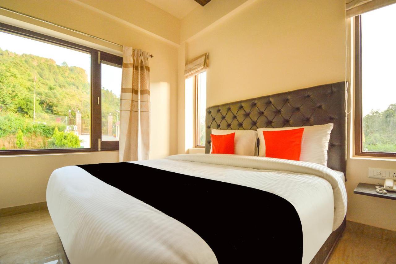 Nakshatra Resort Kunihar Esterno foto